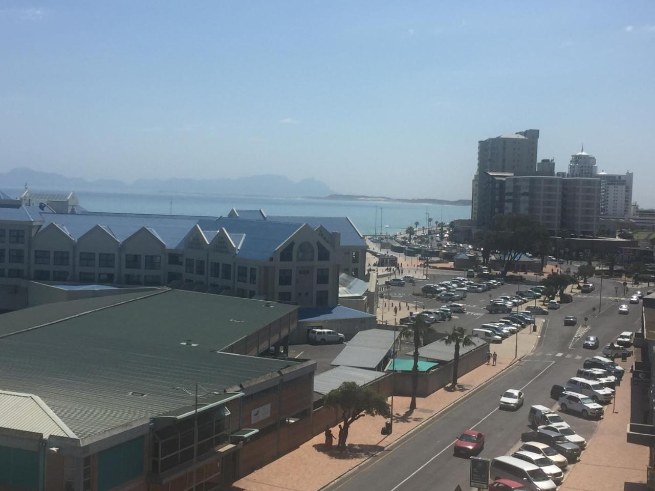 Pebble Moon Holiday Flat Странд Экстерьер фото
